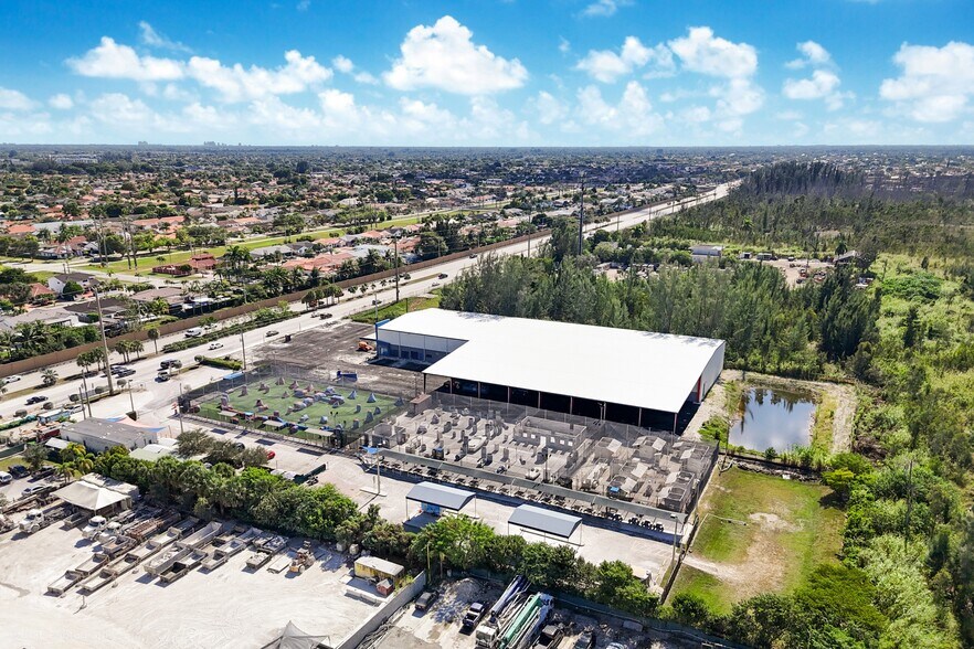 220 NW 137th Ave, Miami, FL à vendre - Aérien – Image 2 sur 8