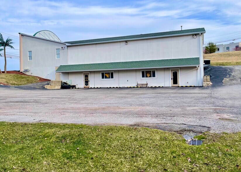 5879 Steubenville Pike, McKees Rocks, PA à vendre - Photo de l’immeuble – Image 3 sur 22