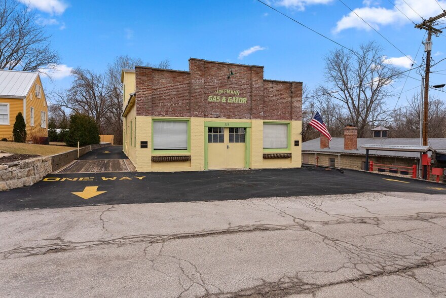 225 Jackson St, Augusta, MO à vendre - Photo de l’immeuble – Image 3 sur 17