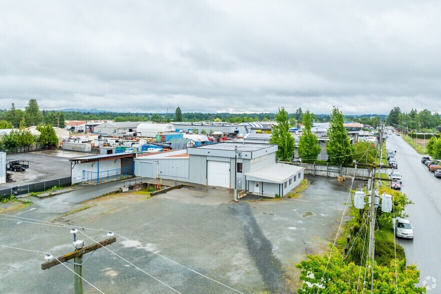 26027 30A Ave, Langley Twp, BC à louer - Aérien – Image 3 sur 3