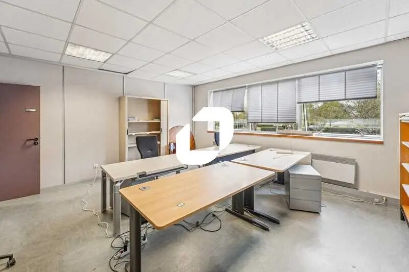 47-49 Avenue Des Genottes, Cergy à louer - Photo de l’immeuble – Image 3 sur 21
