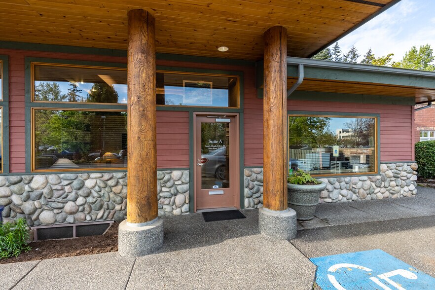 3136 Squalicum Pky, Bellingham, WA à vendre - Photo de l’immeuble – Image 2 sur 40