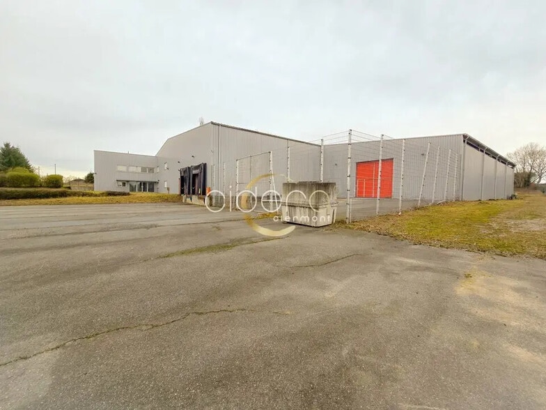 Local d'activités dans Montmarault à vendre - Photo de l’immeuble – Image 3 sur 20