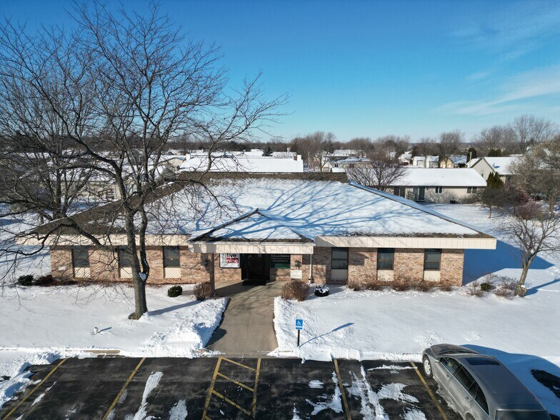 3601 Commerce Ct, Appleton, WI à louer - Photo de l’immeuble – Image 1 sur 2