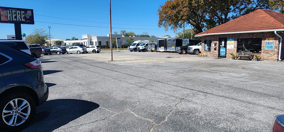 500 Eglin Pky, Fort Walton Beach, FL à vendre - Photo de l’immeuble – Image 3 sur 25