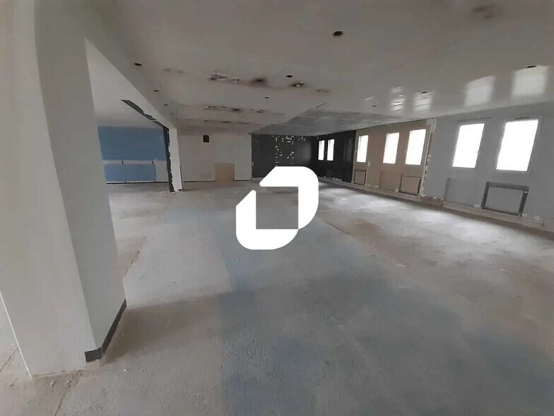 Bureau dans Le Pré-Saint-Gervais à louer - Photo de l’immeuble – Image 3 sur 3