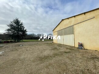 Plus de détails pour Local d'activités à louer