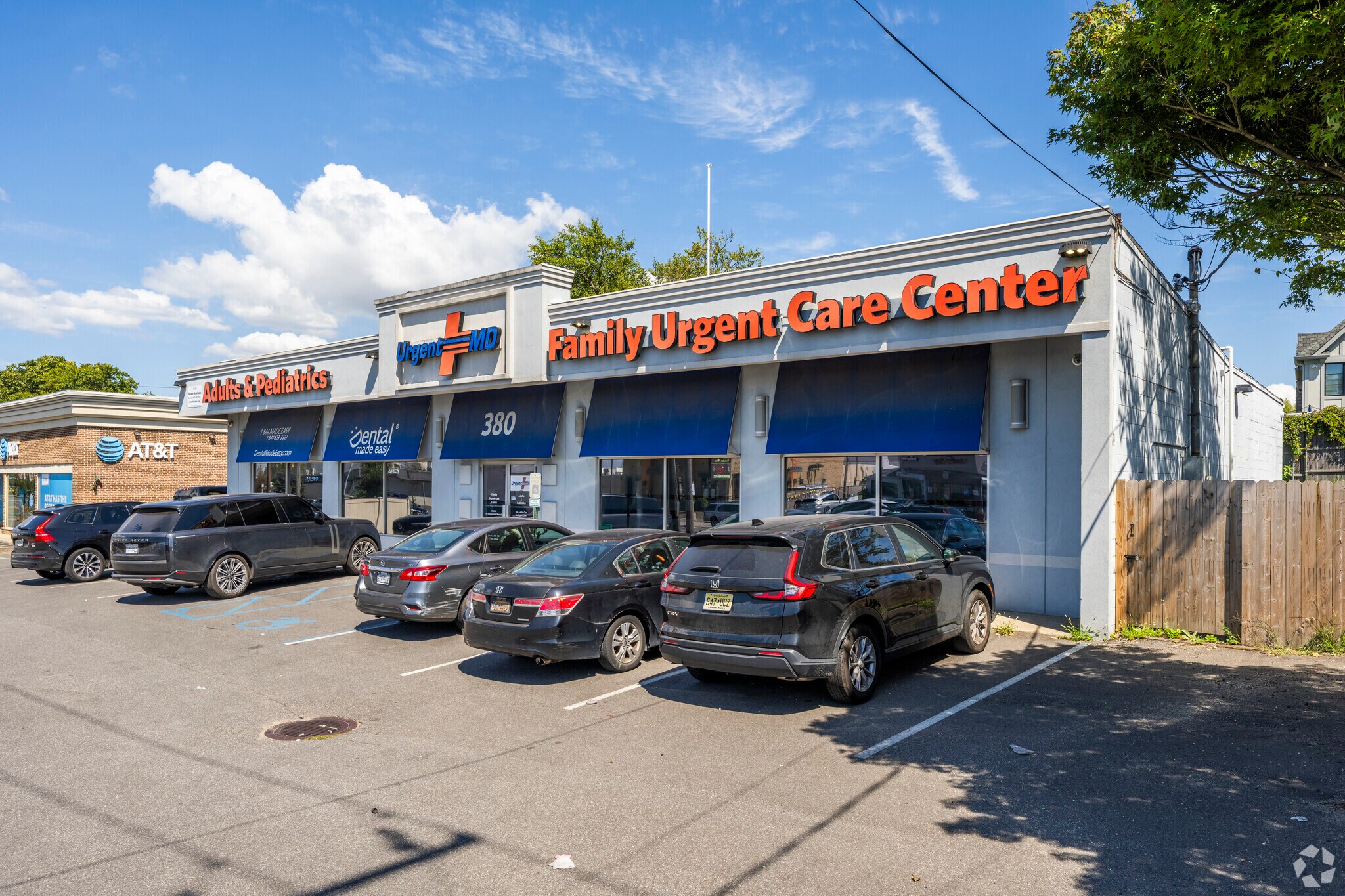 380 Rockaway Tpke, Cedarhurst, NY à vendre Photo principale– Image 1 sur 10