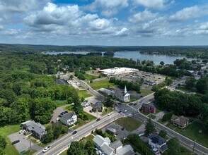 8 W High St, East Hampton, CT - Vue aérienne  vue de carte