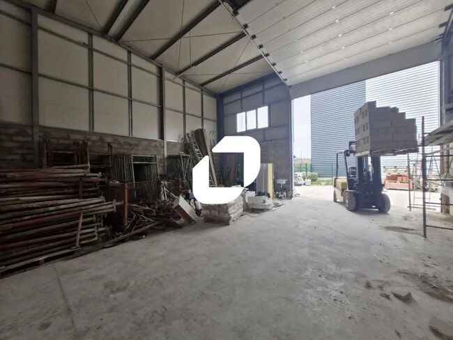 Plus de détails pour 4 Rue Du Poteau, Courtry - Bureau, Local d'activités à louer