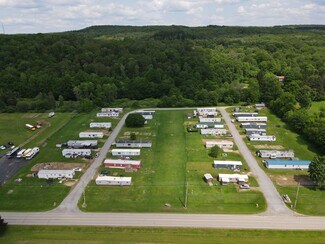 Plus de détails pour 106 Titan Ln, Franklin, PA - Logement à vendre