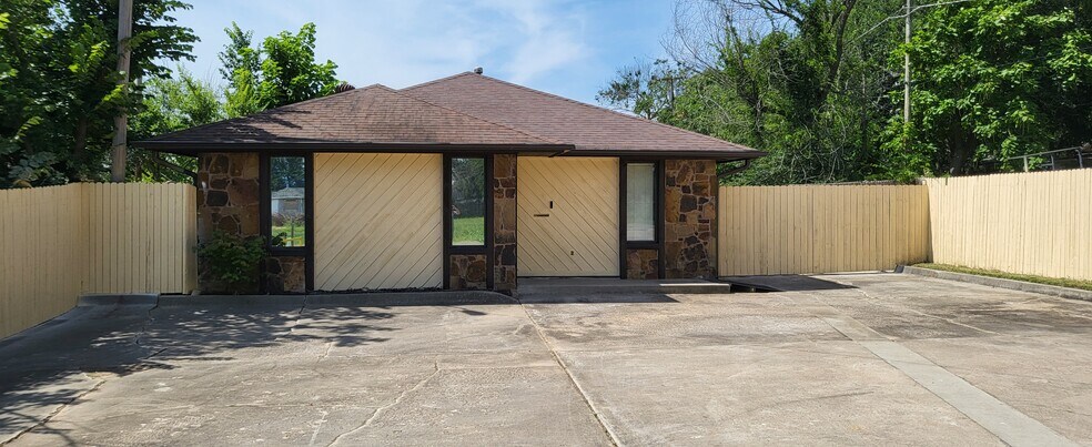 813 E Darrow St, Shawnee, OK à louer - Photo de l’immeuble – Image 1 sur 16