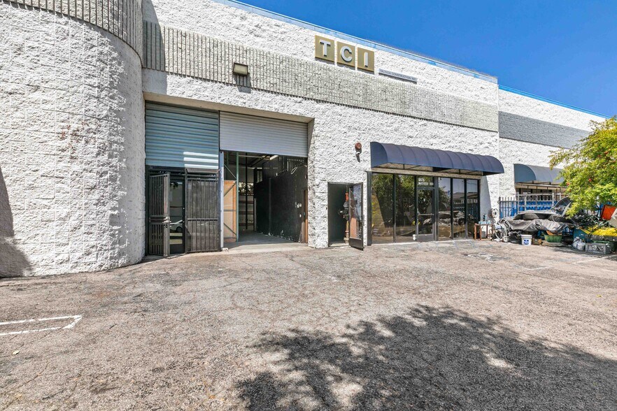 1767 Standard Ave, Glendale, CA à louer - Photo de l’immeuble – Image 3 sur 57