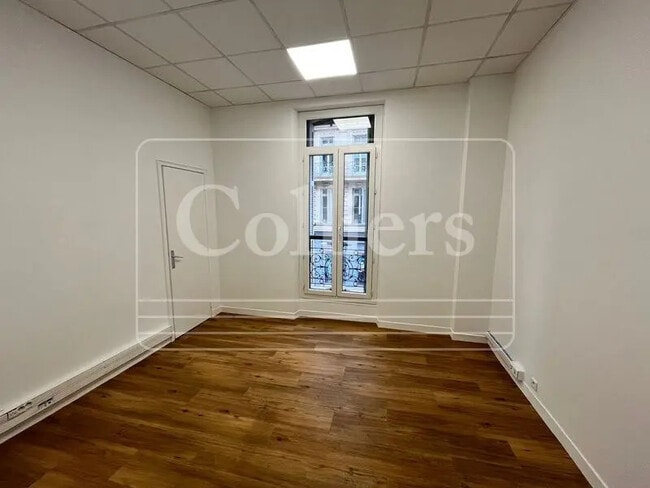 Plus de détails pour 2 Place Sadi Carnot, Marseille - Bureau à louer