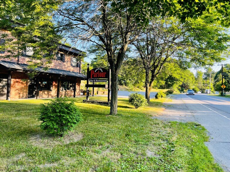 85 Taft Ave, Arlington, NY à louer - Photo de l’immeuble – Image 3 sur 27