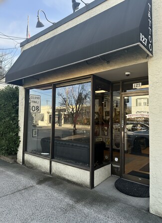 Plus de détails pour 123-127 Merrick Rd, Amityville, NY - Local commercial à louer