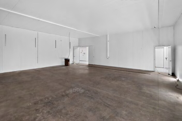 683 Sheridan Rd, Jackson, MI à vendre - Photo intérieure – Image 2 sur 21