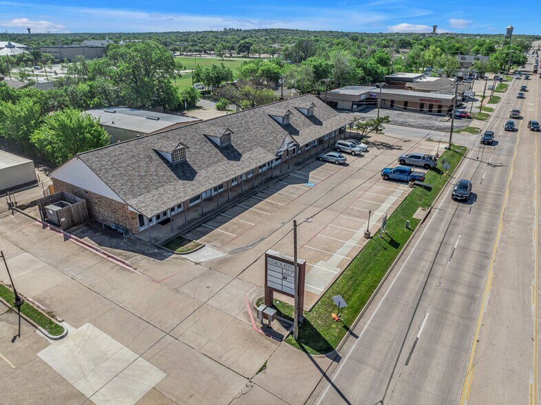 310 N Main St, Keller, TX à vendre - Photo de l’immeuble – Image 2 sur 5