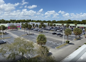7841 Pines Blvd, Hollywood, FL à louer Photo de l’immeuble– Image 1 sur 1