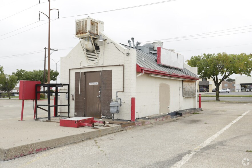 4099 W Camp Wisdom Rd, Dallas, TX à vendre - Photo de l’immeuble – Image 3 sur 11