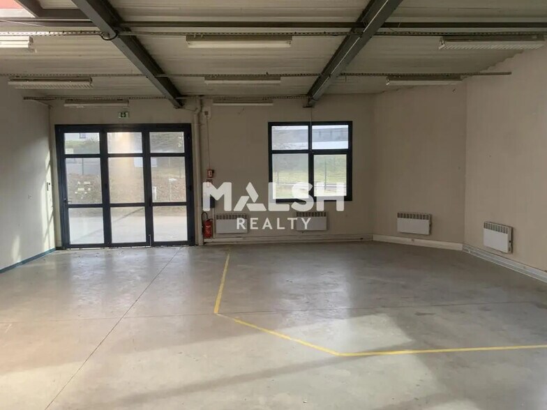 Bureau dans Saint-Quentin-Fallavier à louer - Photo de l’immeuble – Image 2 sur 14