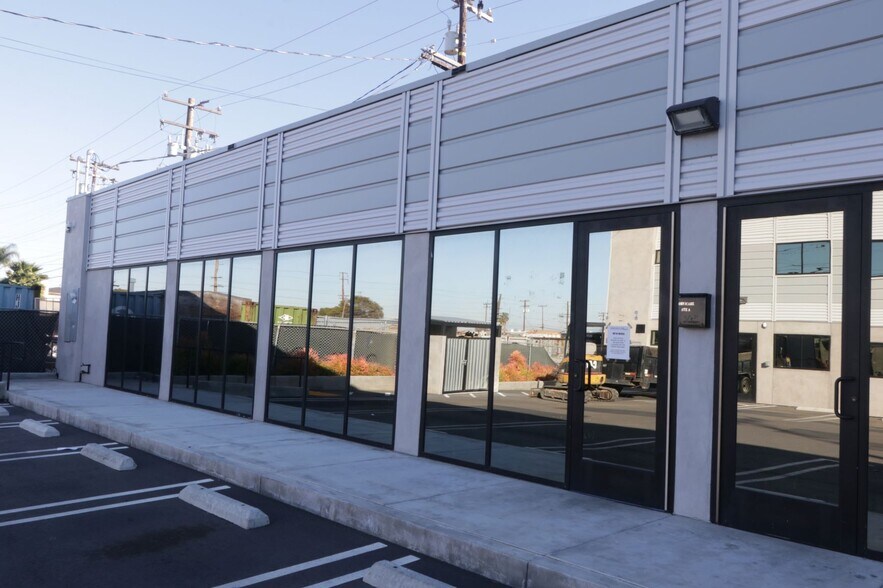 2430 Amsler St, Torrance, CA à louer - Photo de l’immeuble – Image 3 sur 18