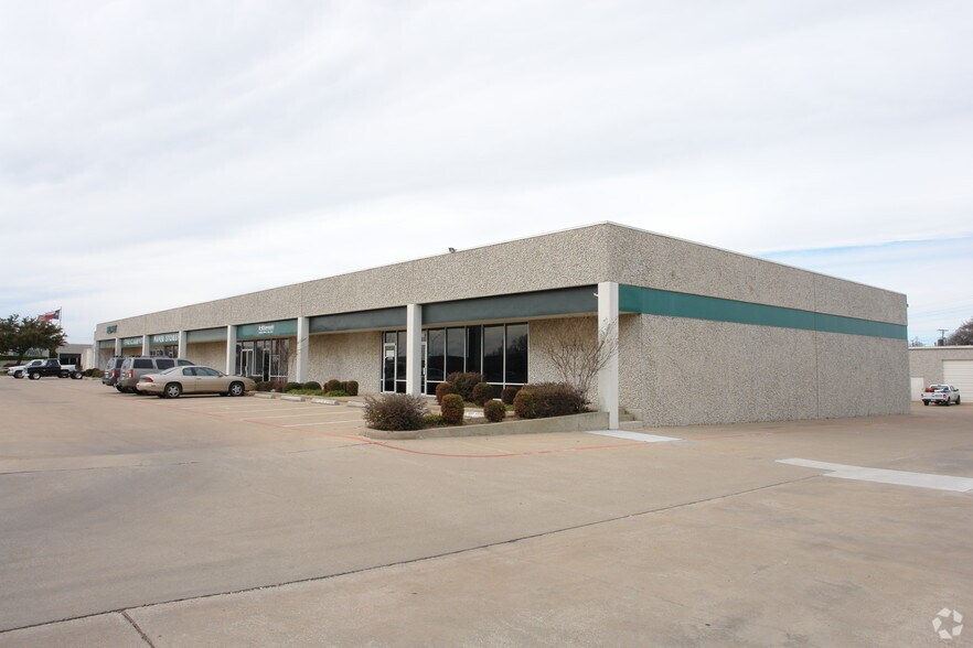 7450-7470 Dogwood Park, Richland Hills, TX à louer - Photo de l’immeuble – Image 3 sur 9