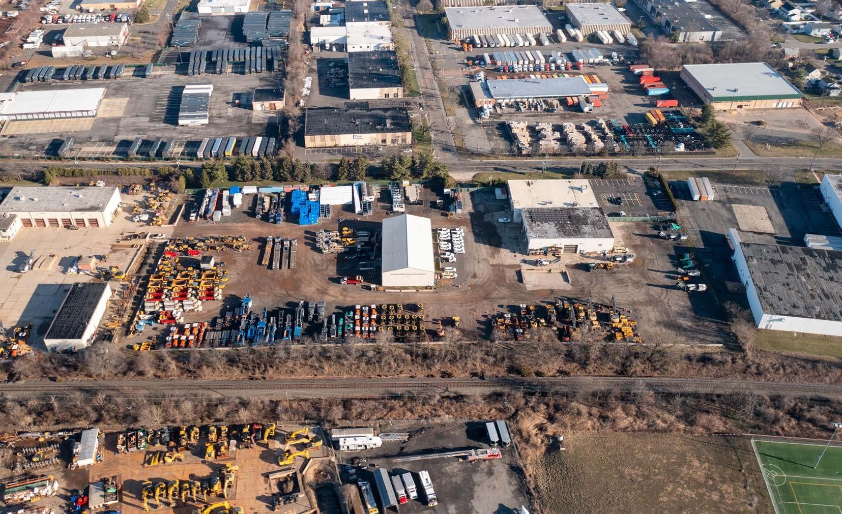 200 St Nicholas Ave, South Plainfield, NJ à louer Photo de l’immeuble– Image 1 sur 4