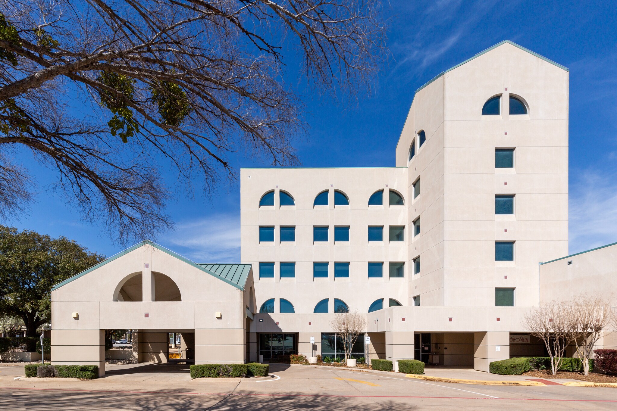 1201 Summit Ave, Fort Worth, TX à louer Photo de l’immeuble– Image 1 sur 8