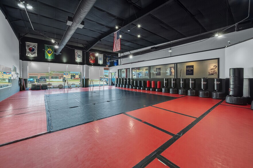 11715 Spring Cypress Rd, Tomball, TX à louer - Photo intérieure – Image 2 sur 21