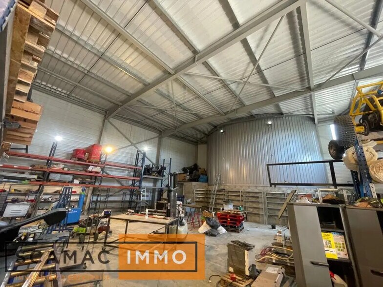 Industriel/Logistique dans Saint-Pierre-du-Perray à louer - Photo de l’immeuble – Image 3 sur 7