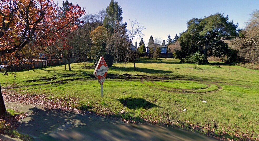 201 Farmers Ln, Santa Rosa, CA à vendre - Photo de l’immeuble – Image 2 sur 3