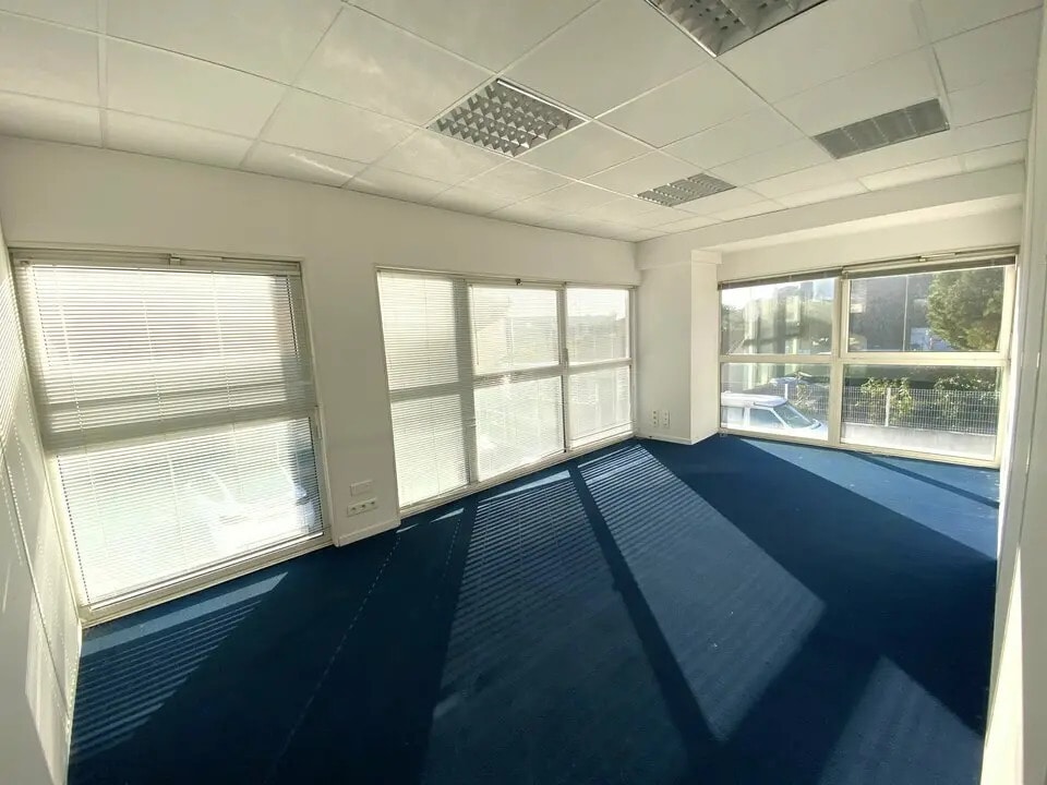 Bureau dans Villeneuve-Loubet à louer Photo de l’immeuble– Image 1 sur 9