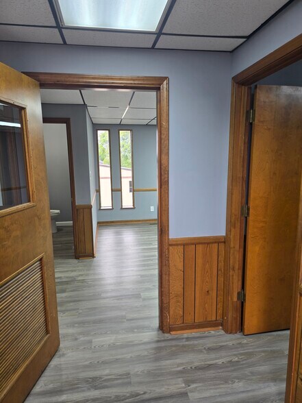 112 E Dixon Blvd, Shelby, NC à louer - Photo de l’immeuble – Image 3 sur 23
