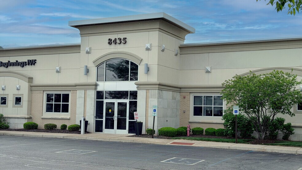 8435 Clearvista Pl, Indianapolis, IN à louer - Photo de l’immeuble – Image 2 sur 10