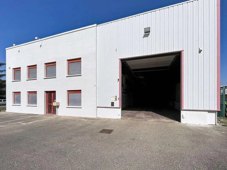 5 Allée Des Erables, Vénissieux à louer - Photo de l’immeuble – Image 2 sur 16