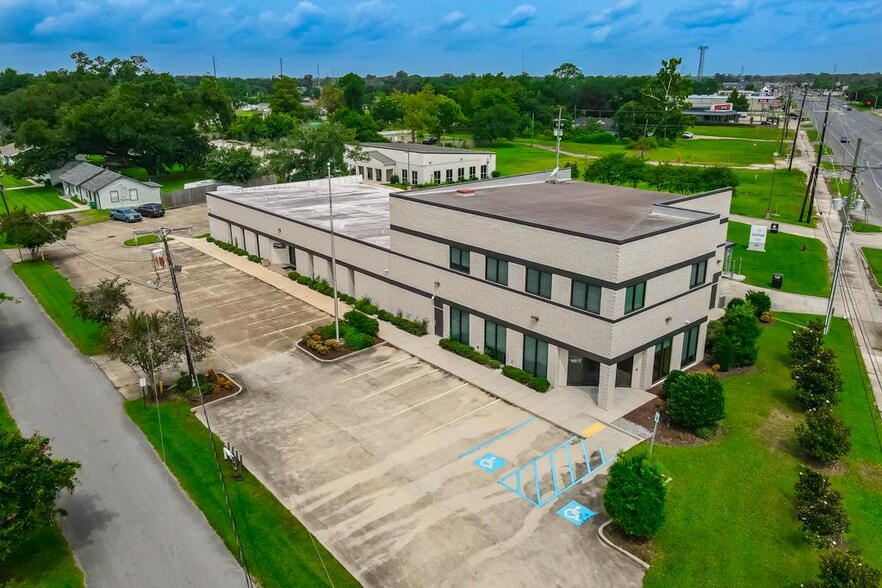 805 Robin St/ 406 Airline Hwy, La Place, LA à vendre - Photo de l’immeuble – Image 2 sur 60