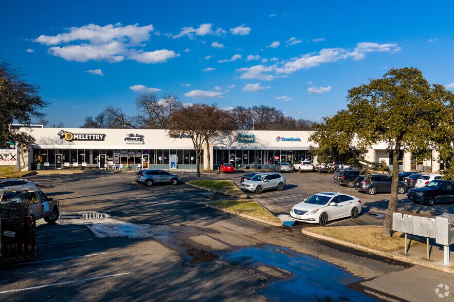 4631 Airport Blvd, Austin, TX à louer - Photo de l’immeuble – Image 2 sur 6