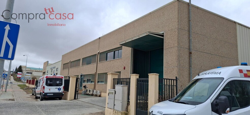 Industriel/Logistique dans Segovia, Segovia à vendre - Photo de l’immeuble – Image 2 sur 8