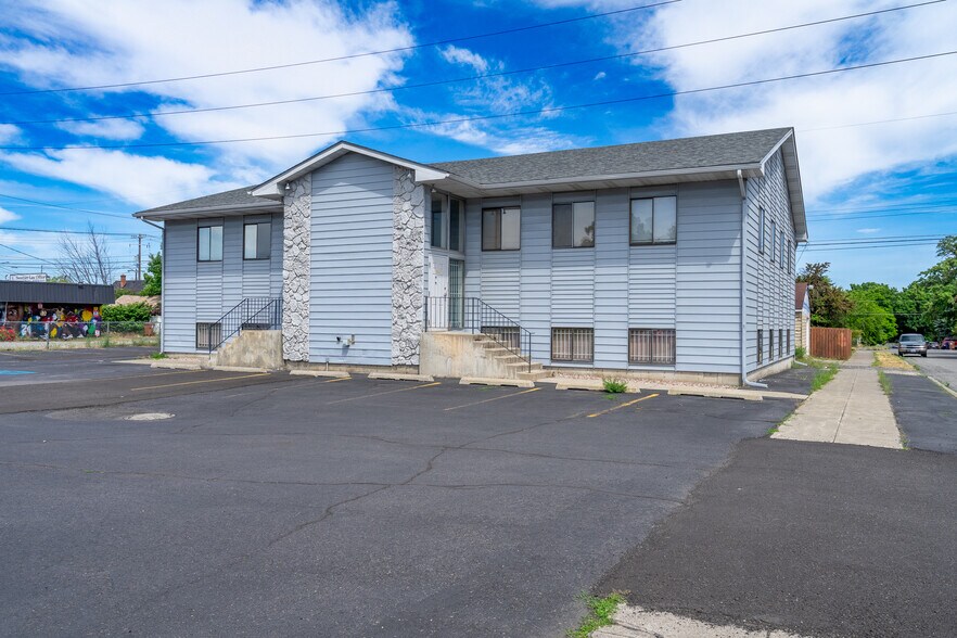 1504 W Northwest Blvd, Spokane, WA à vendre - Photo de l’immeuble – Image 1 sur 7