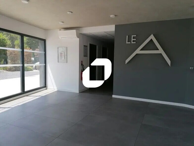 Bureau dans Lattes à louer - Hall d’entrée – Image 2 sur 3