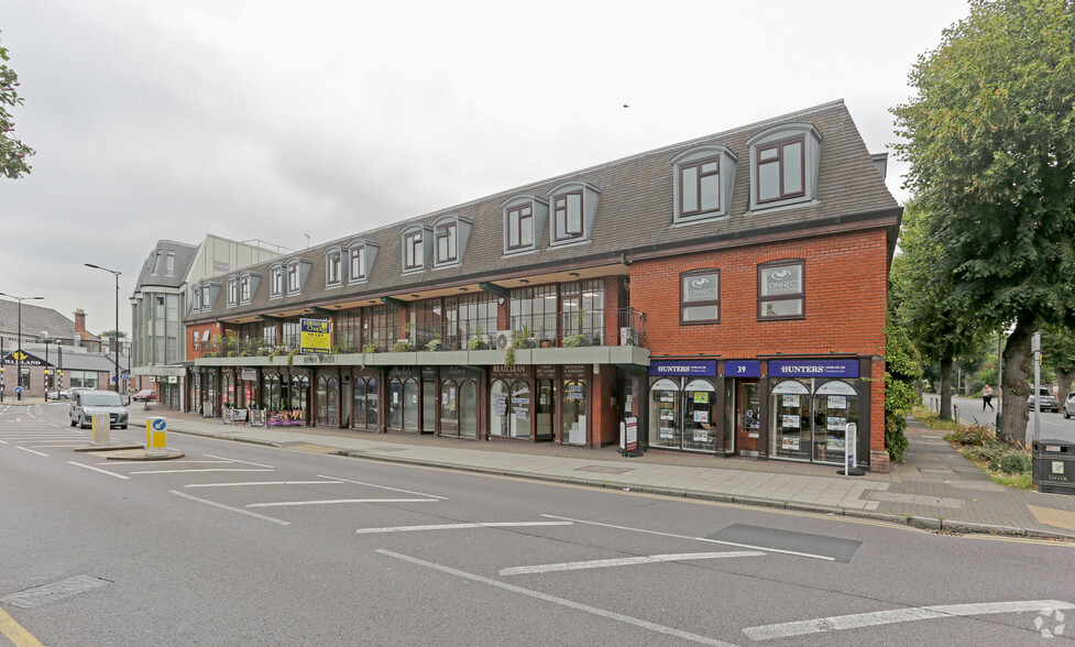 27-39 Station Ln, Hornchurch à louer - Photo principale – Image 1 sur 8