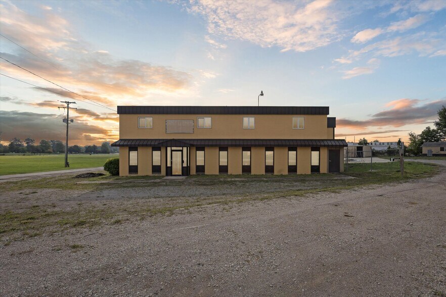 211 Lee St, Saginaw, MI à vendre - Photo de l’immeuble – Image 2 sur 69