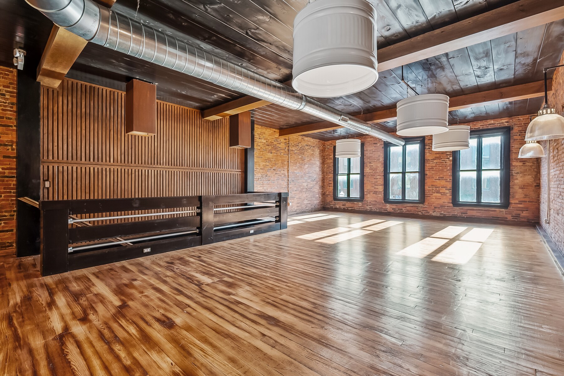 33 N Sandusky St, Delaware, OH à louer Photo intérieure– Image 1 sur 42