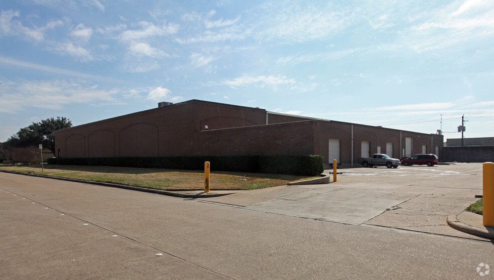 7240-7248 Wynnwood Ln, Houston, TX à louer - Photo de l’immeuble – Image 3 sur 3
