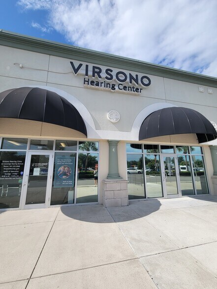 2444-2474 Laurel Rd, Venice, FL à louer - Photo de l’immeuble – Image 2 sur 10