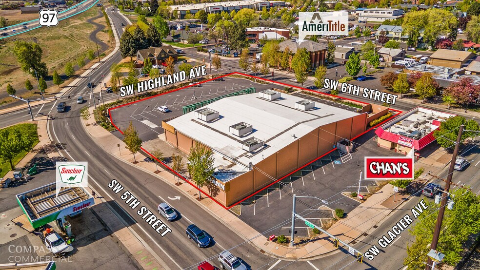 732 SW 6th St, Redmond, OR à louer - Photo de l’immeuble – Image 2 sur 12