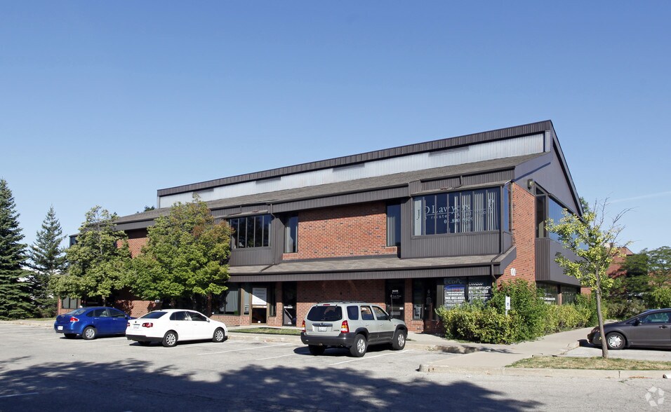 100 Matheson Blvd E, Mississauga, ON à louer - Photo de l’immeuble – Image 3 sur 22