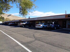 715 Kensington Ave, Missoula, MT à louer Photo de l’immeuble– Image 2 sur 10