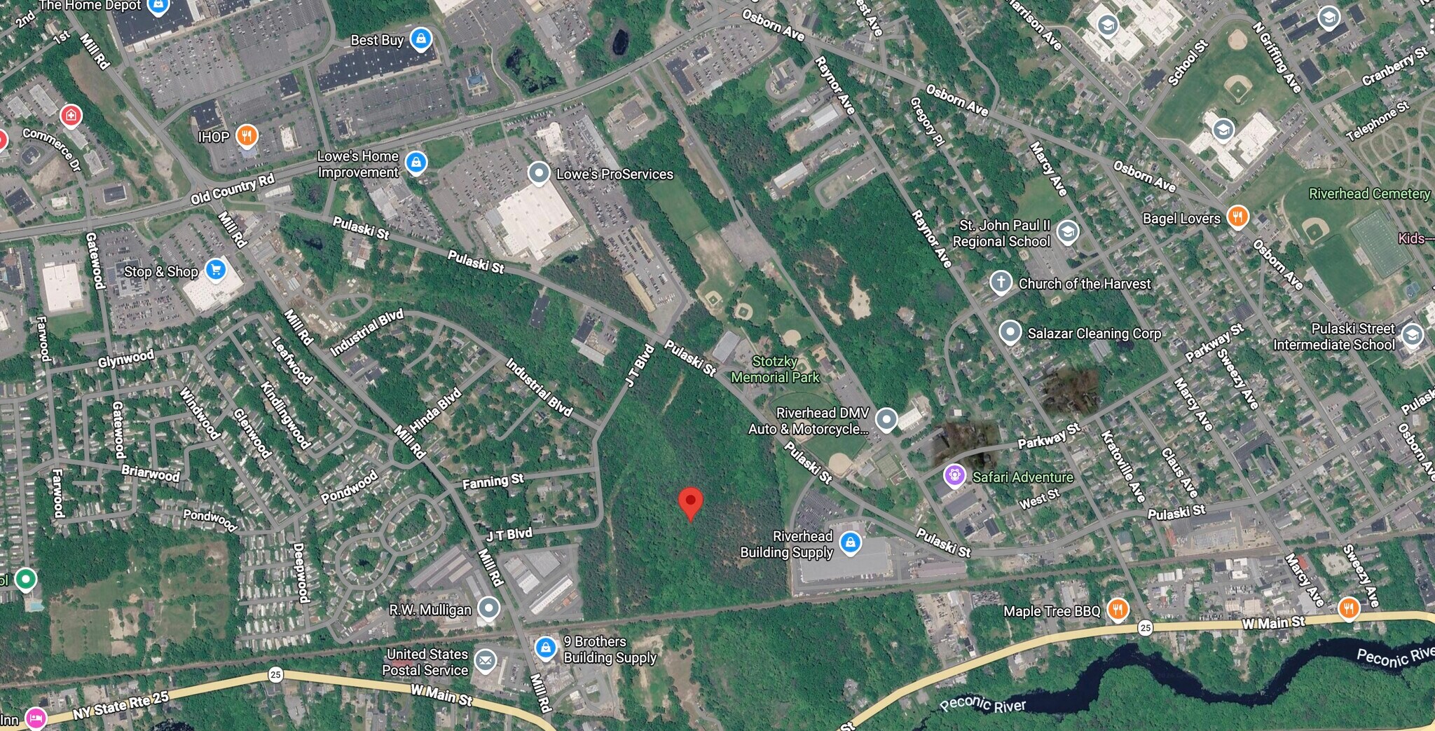 1213 Pulaski st, Riverhead, NY à vendre Photo principale– Image 1 sur 5